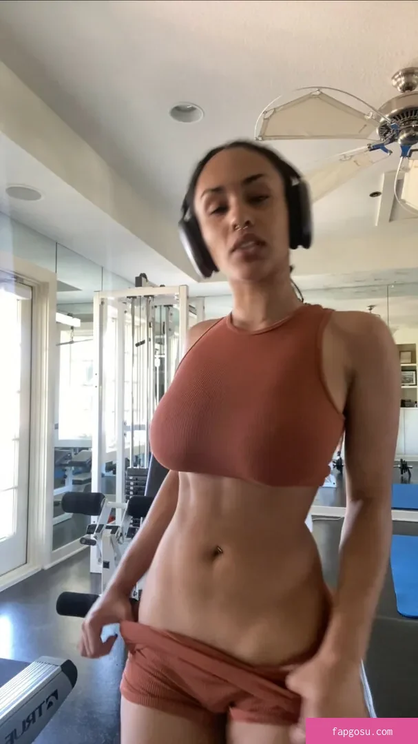 Aaliyeezy
