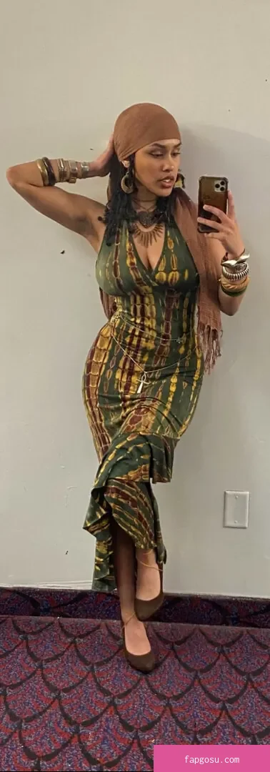 Aaliyeezy
