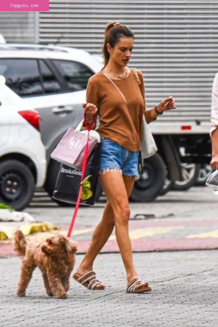 Alessandra Ambrosio - Photo #2548
