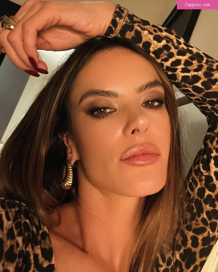 Alessandra Ambrosio - Photo #2663