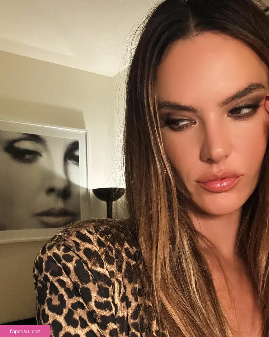 Alessandra Ambrosio - Photo #2664