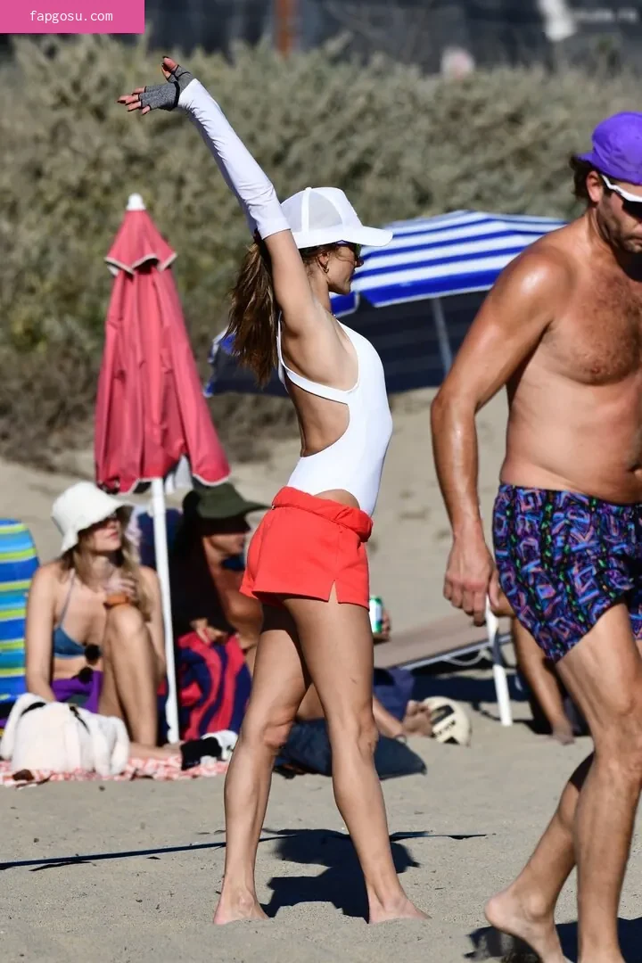 Alessandra Ambrosio - Photo #2696