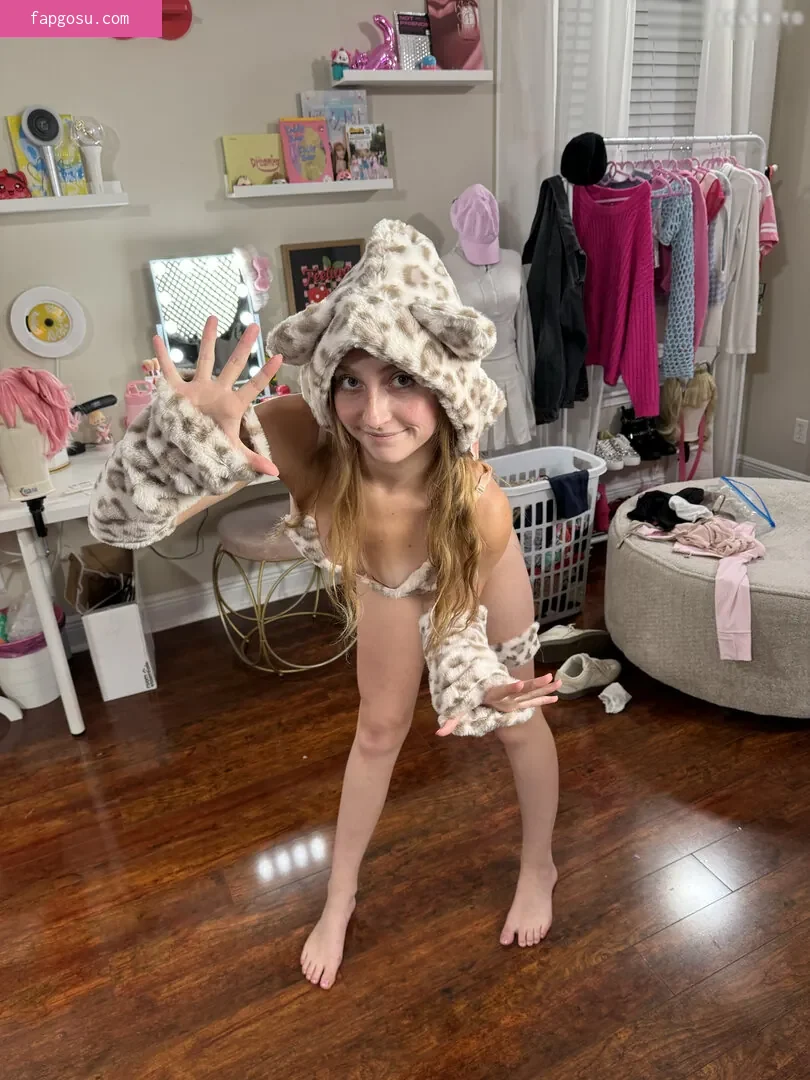 Ava.Cherrry