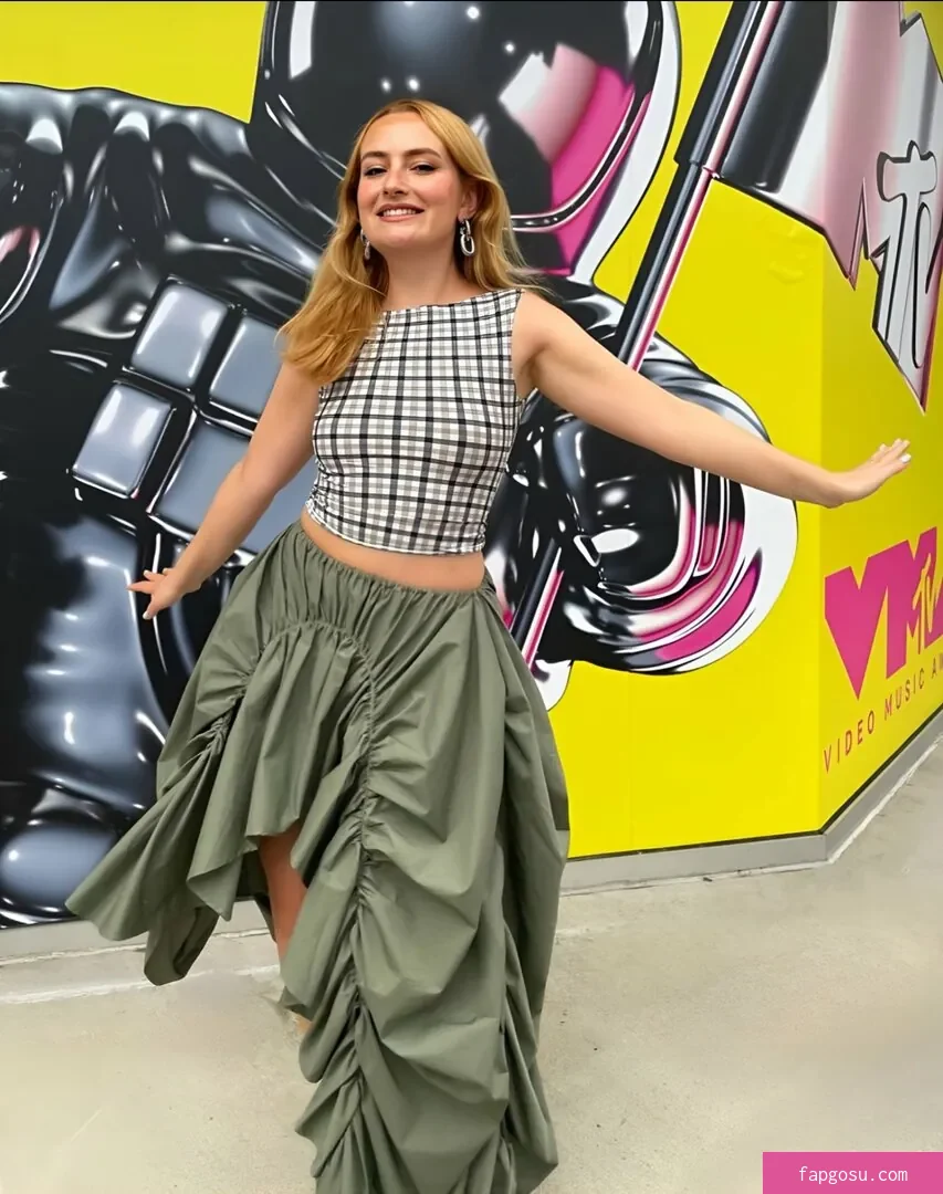 Amelia Dimoldenberg