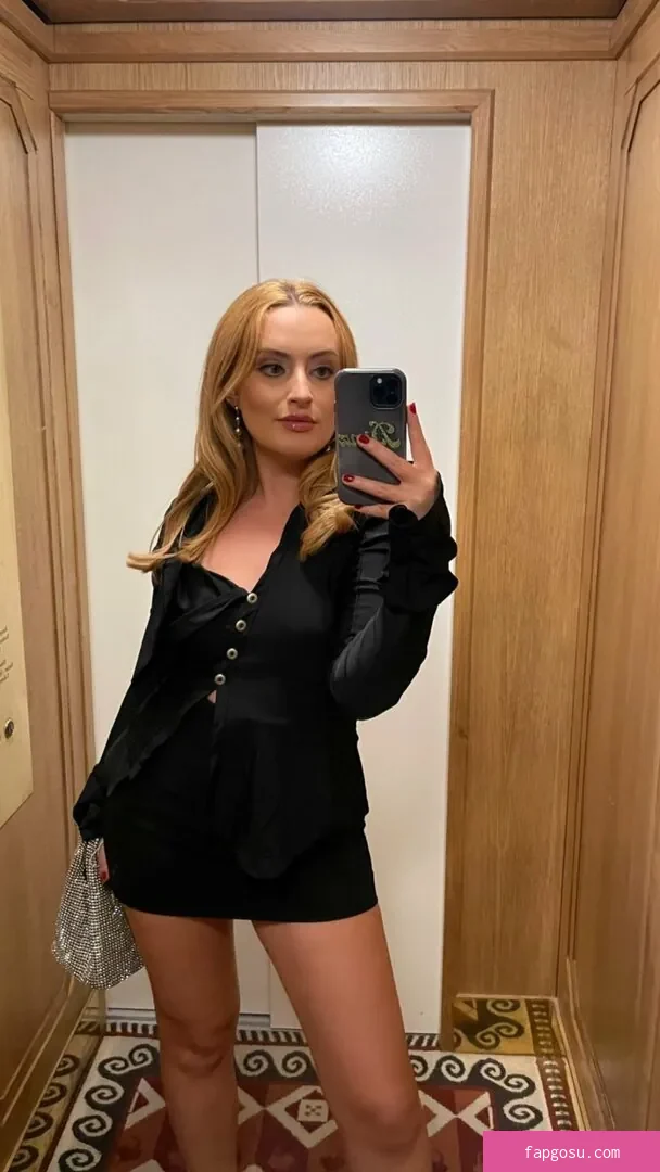 Amelia Dimoldenberg