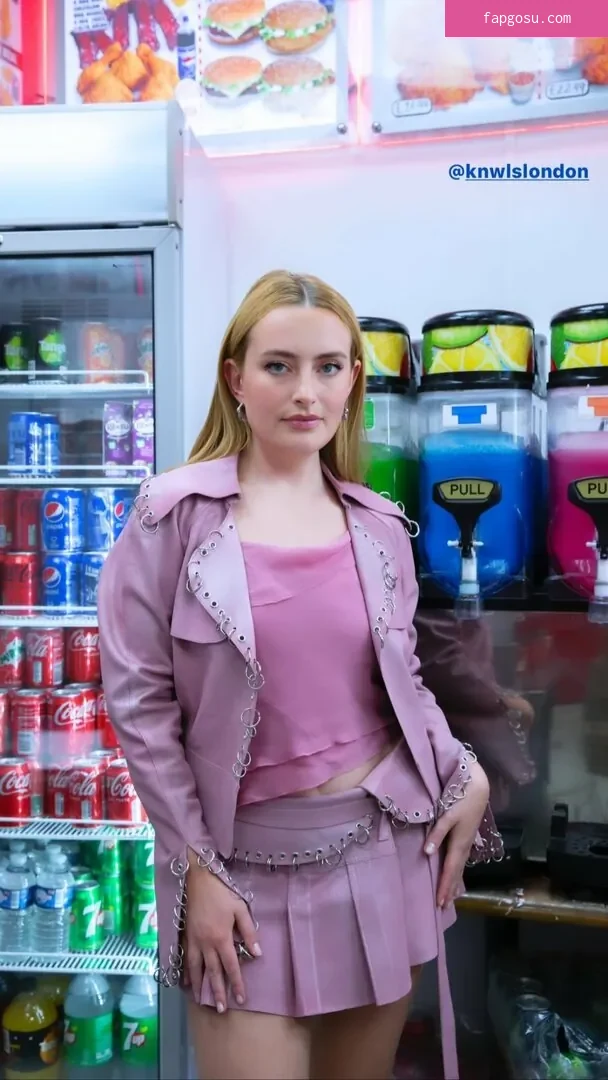 Amelia Dimoldenberg