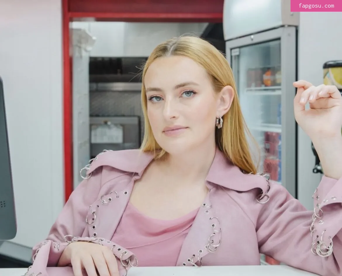 Amelia Dimoldenberg