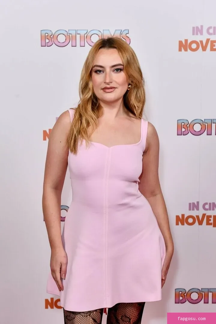 Amelia Dimoldenberg