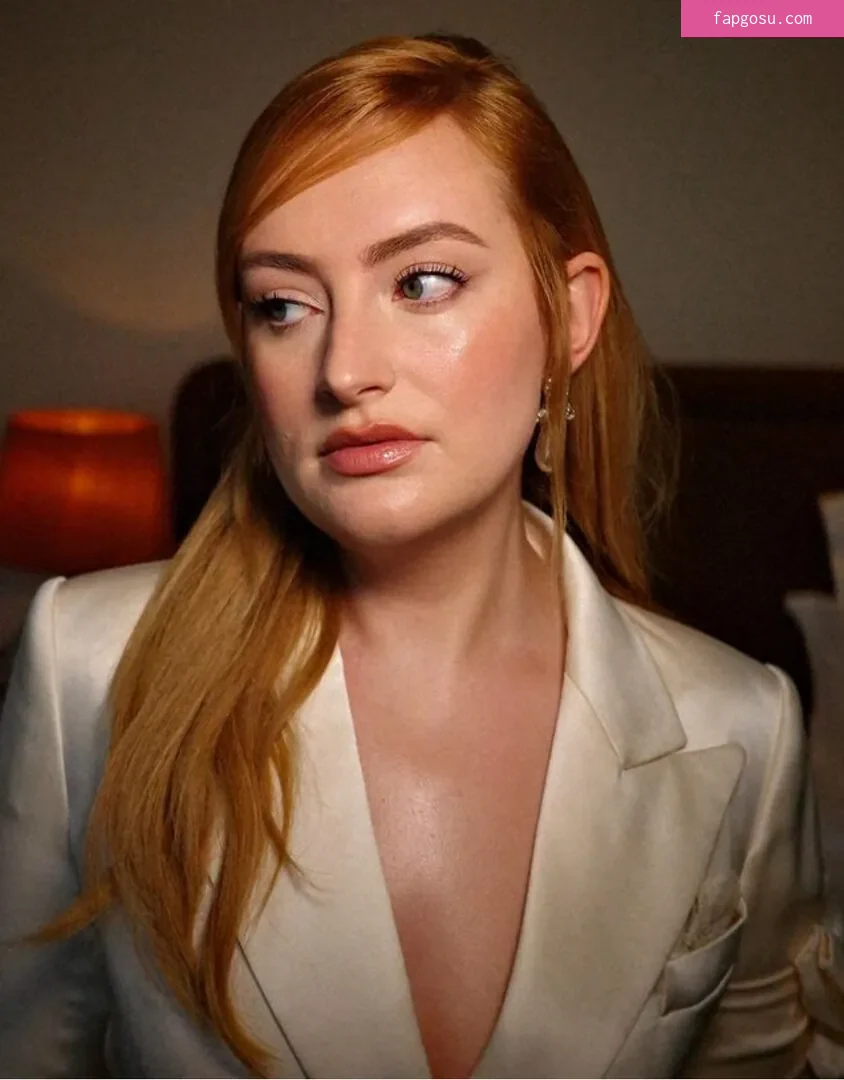 Amelia Dimoldenberg