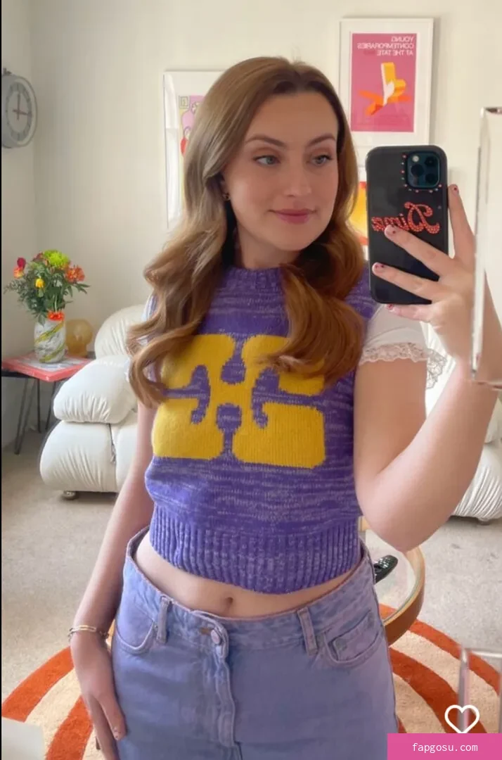 Amelia Dimoldenberg