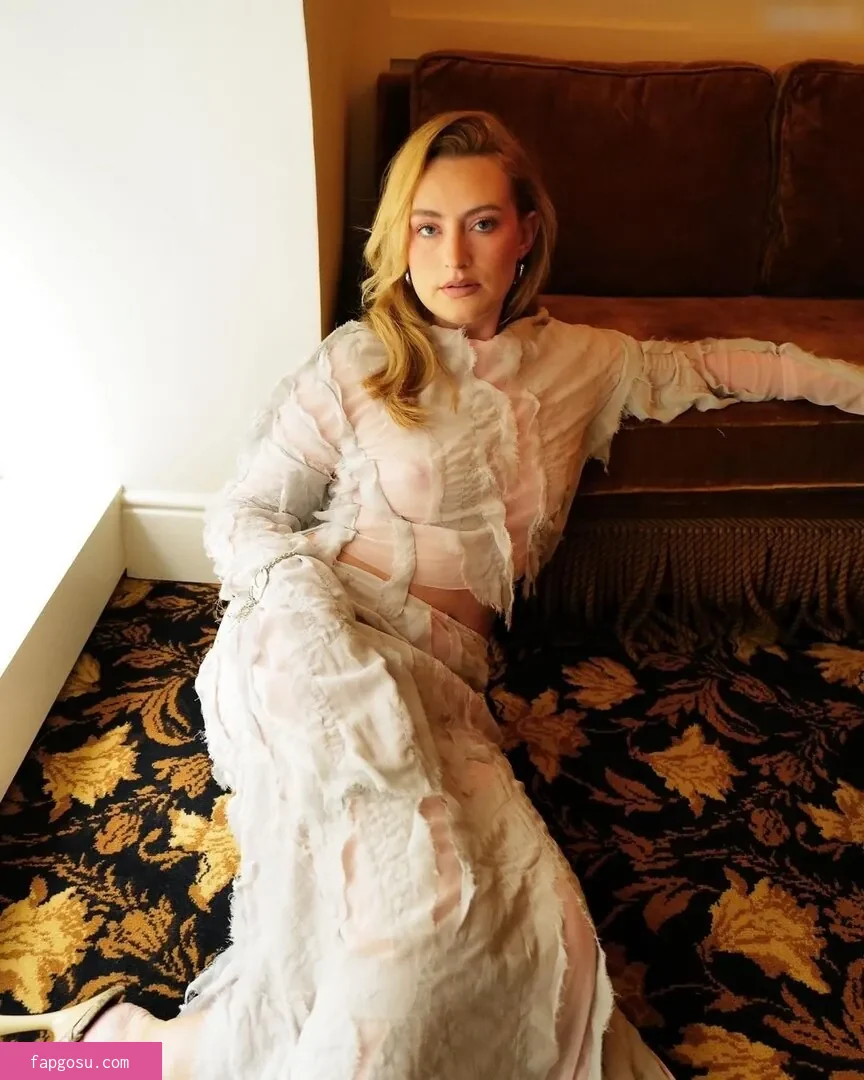 Amelia Dimoldenberg