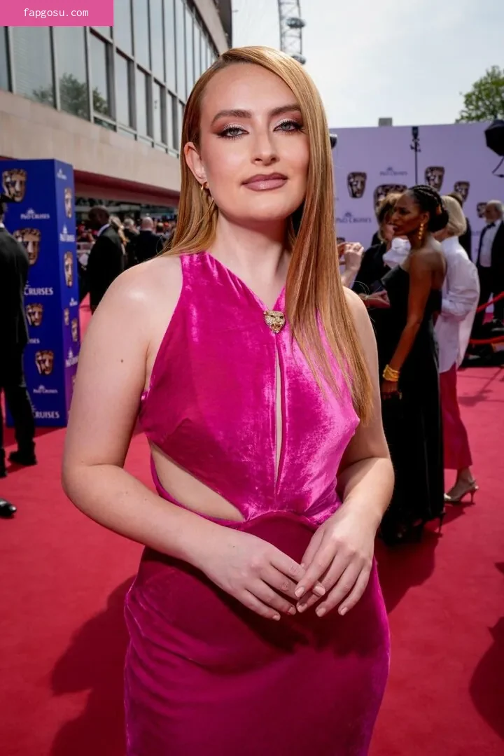 Amelia Dimoldenberg