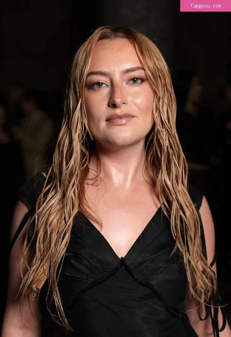 Amelia Dimoldenberg