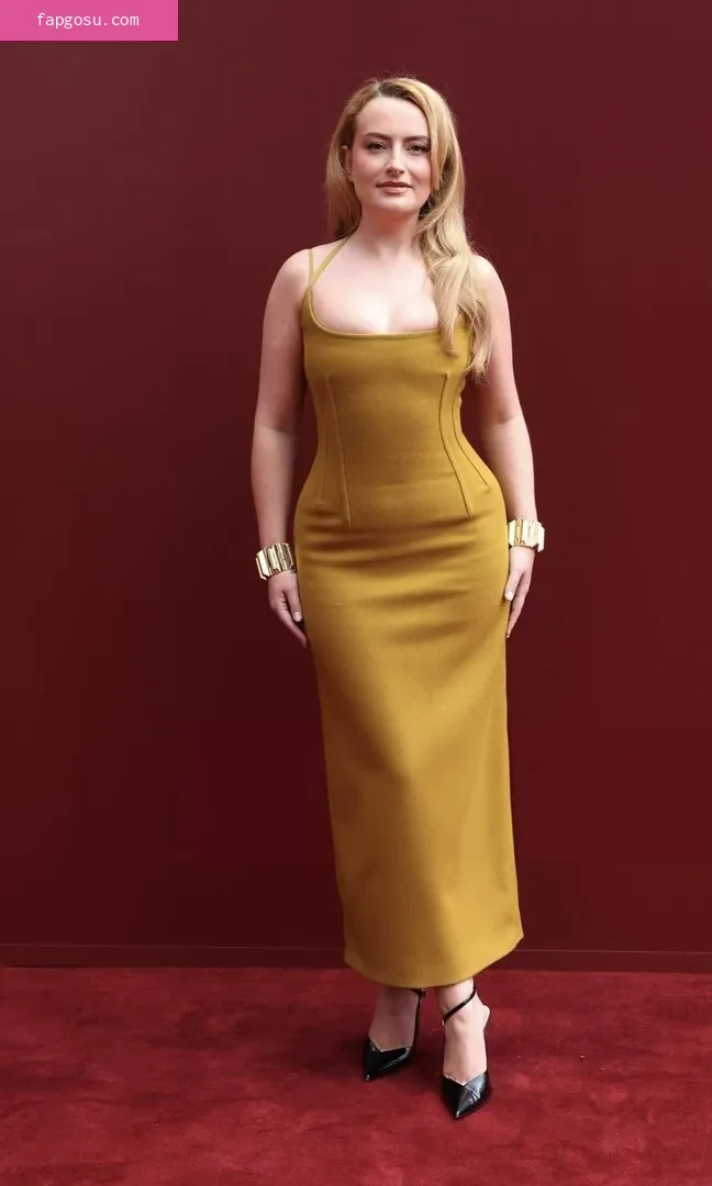 Amelia Dimoldenberg