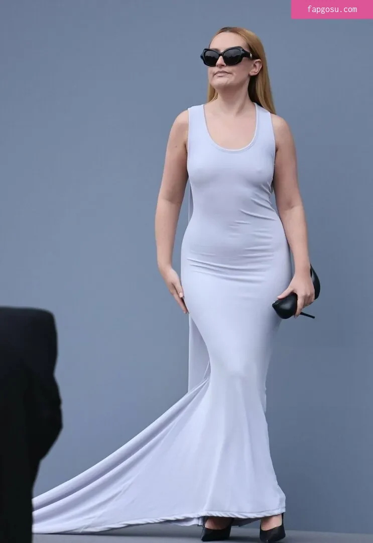 Amelia Dimoldenberg