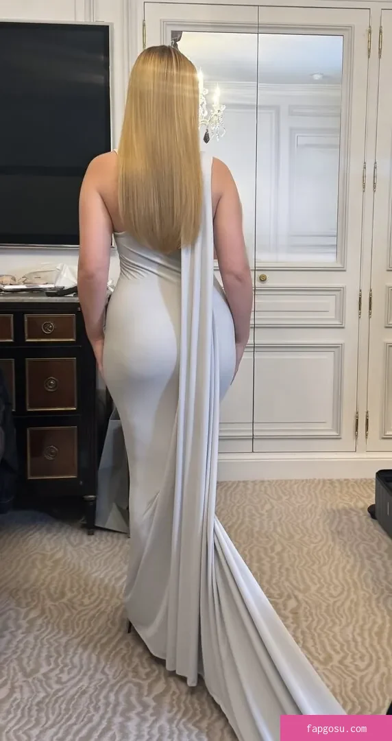 Amelia Dimoldenberg