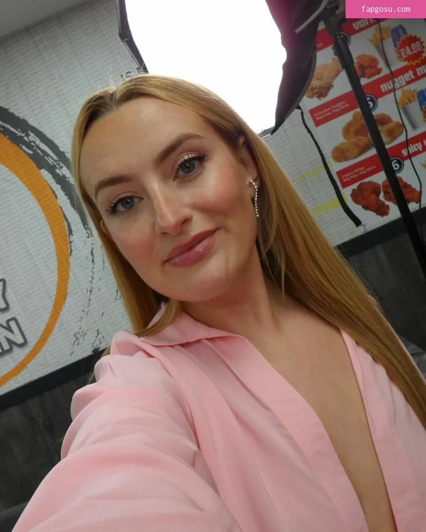 Amelia Dimoldenberg