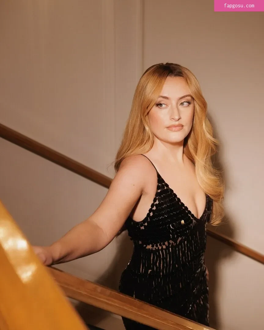 Amelia Dimoldenberg
