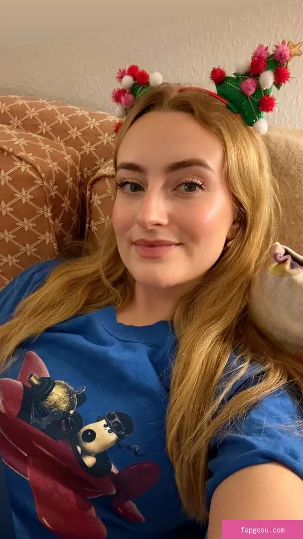 Amelia Dimoldenberg
