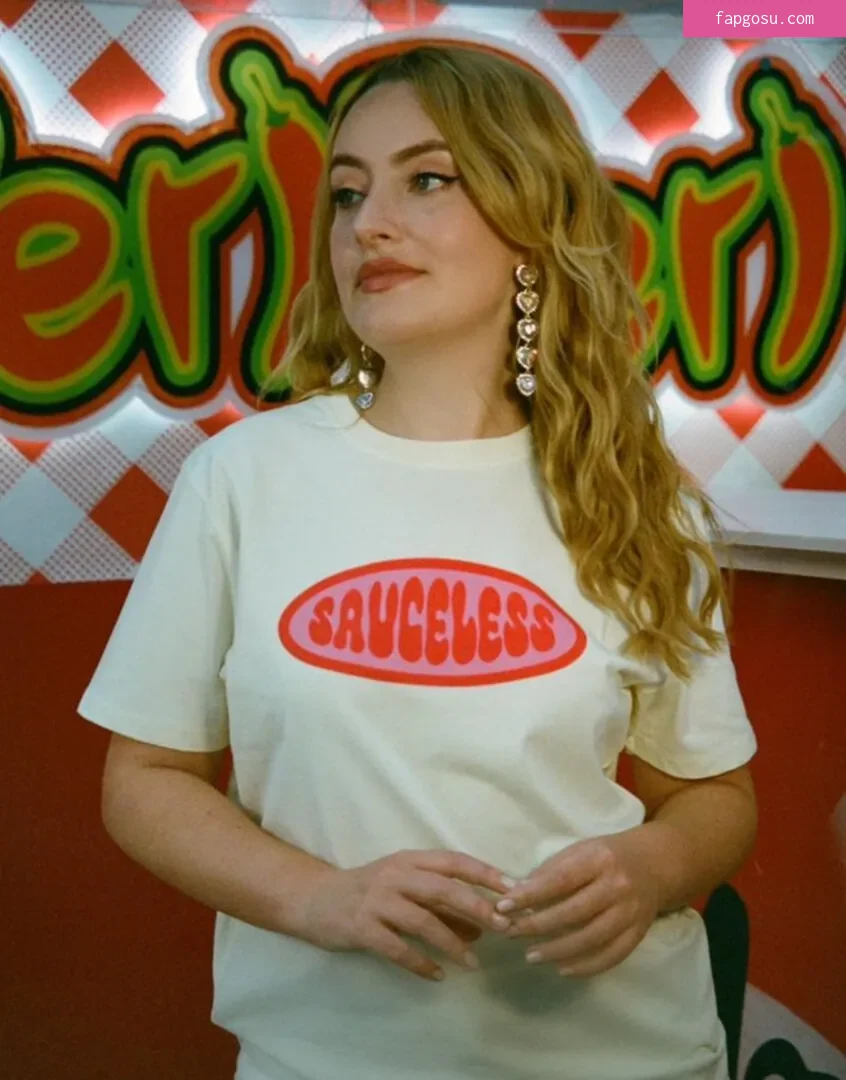 Amelia Dimoldenberg
