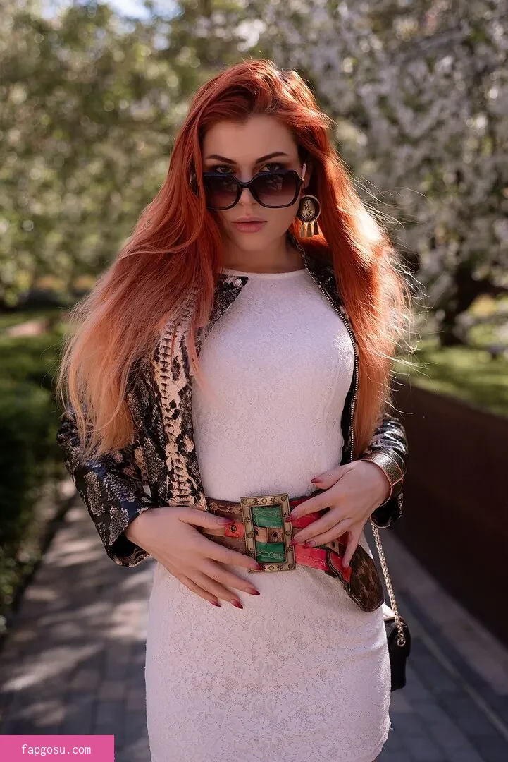 Anya Ichios
