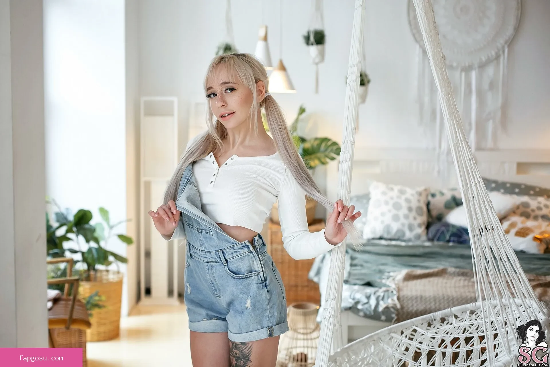 AliceBong
