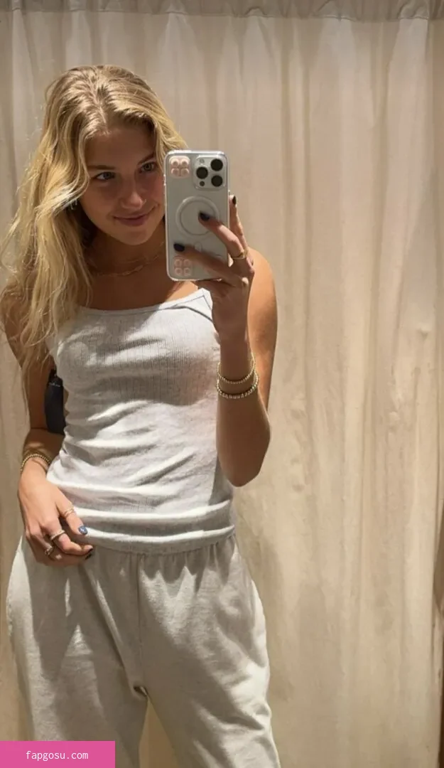 Aniela Leon