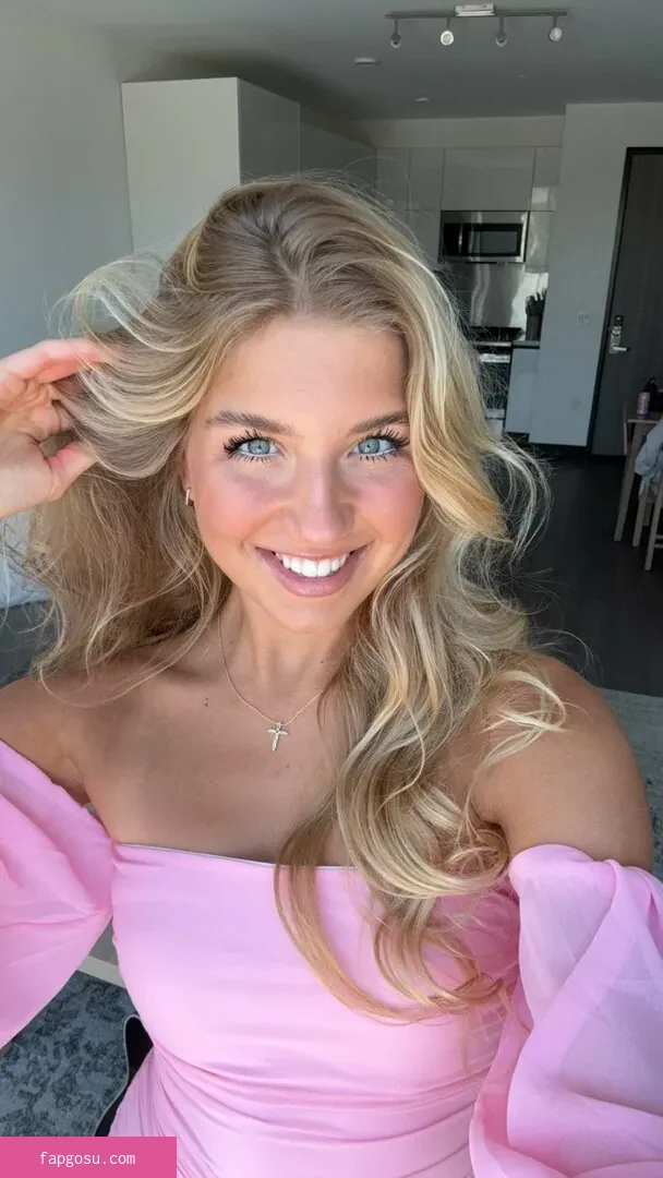 Aniela Leon
