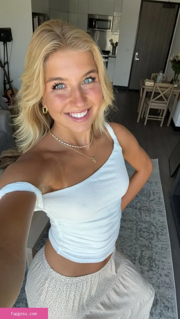 Aniela Leon