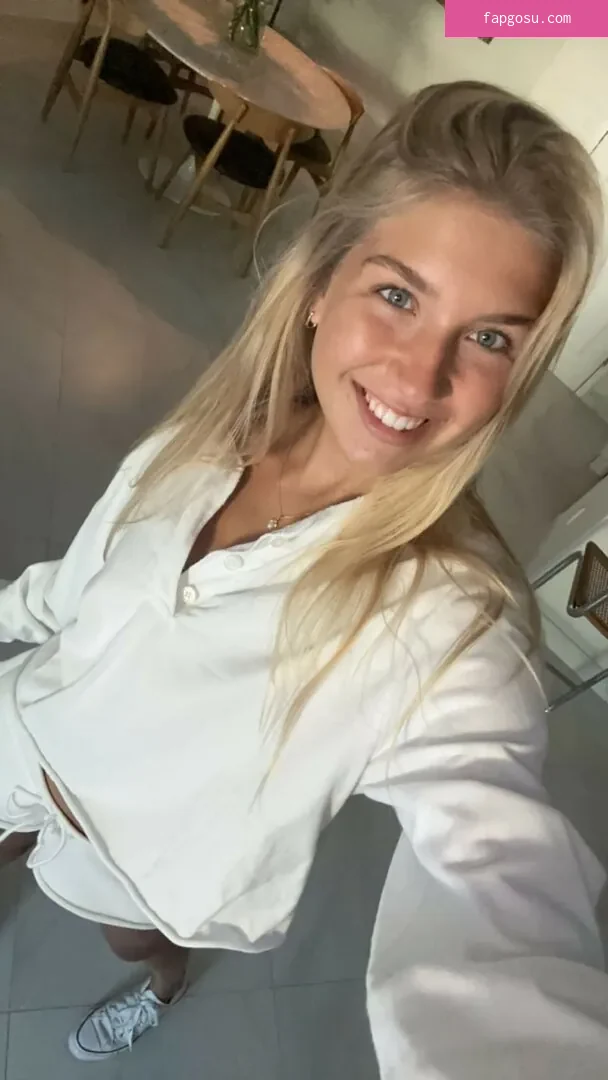 Aniela Leon