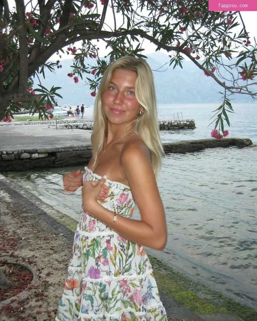 Aniela Leon