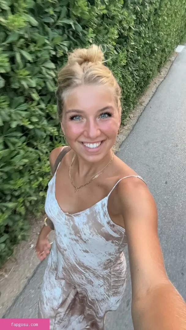 Aniela Leon