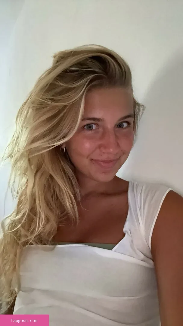 Aniela Leon