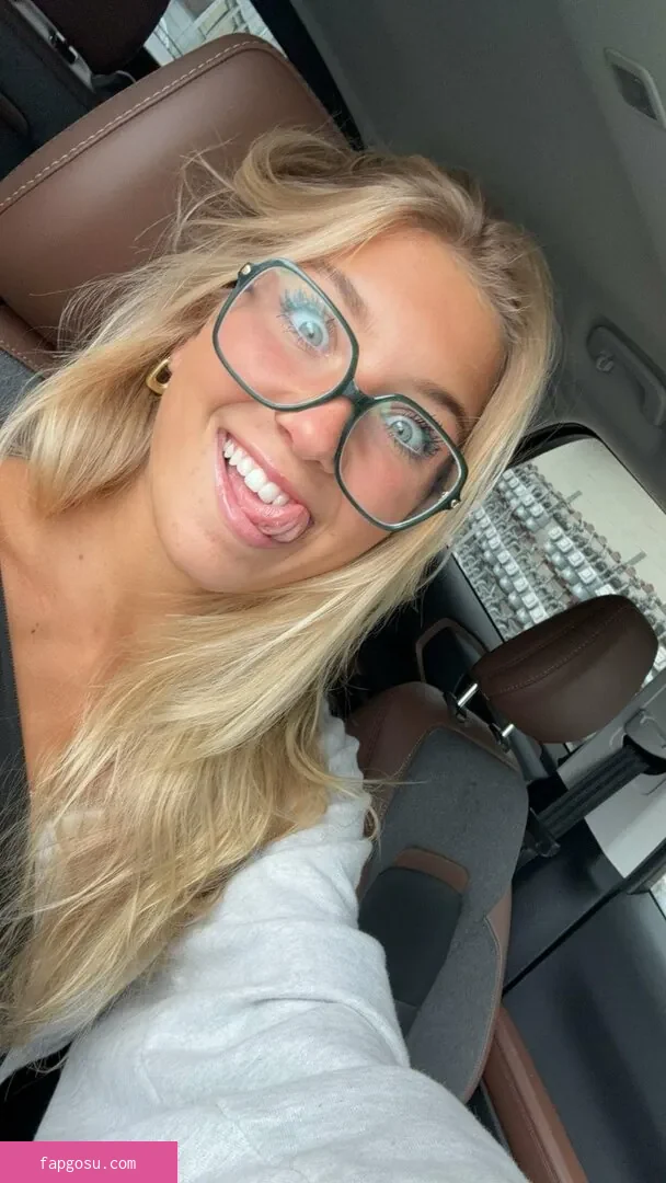 Aniela Leon