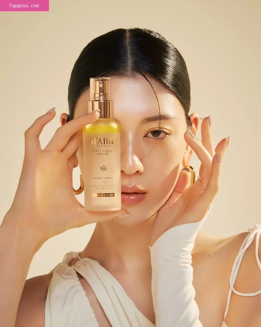 Ayaka Miyoshi
