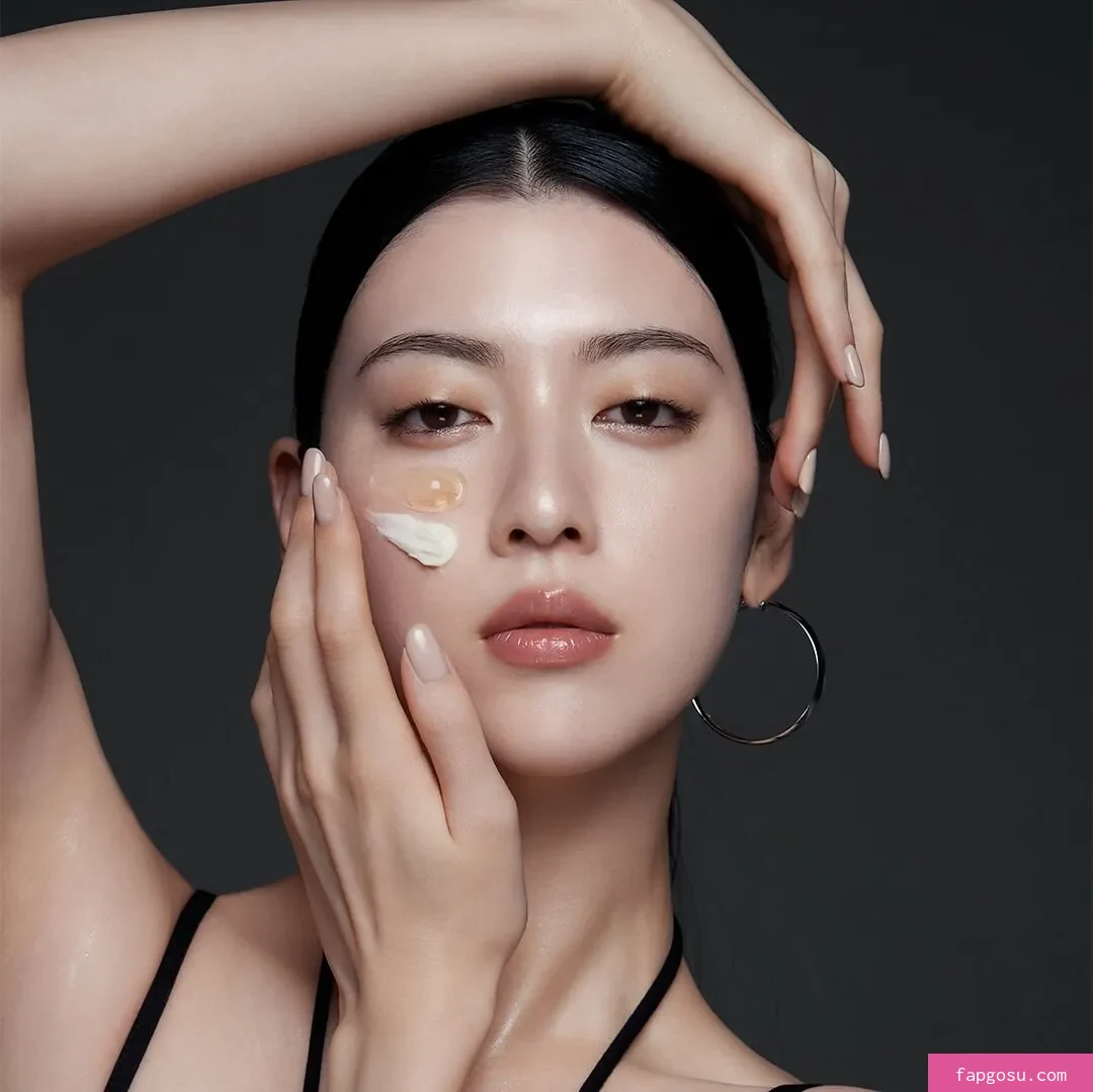 Ayaka Miyoshi