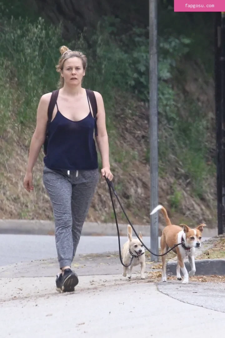 Alicia Silverstone