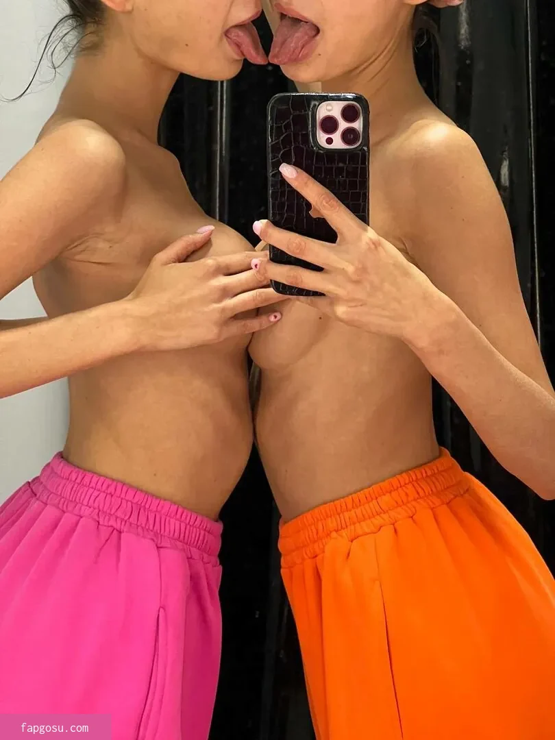 Adelalinka Twins
