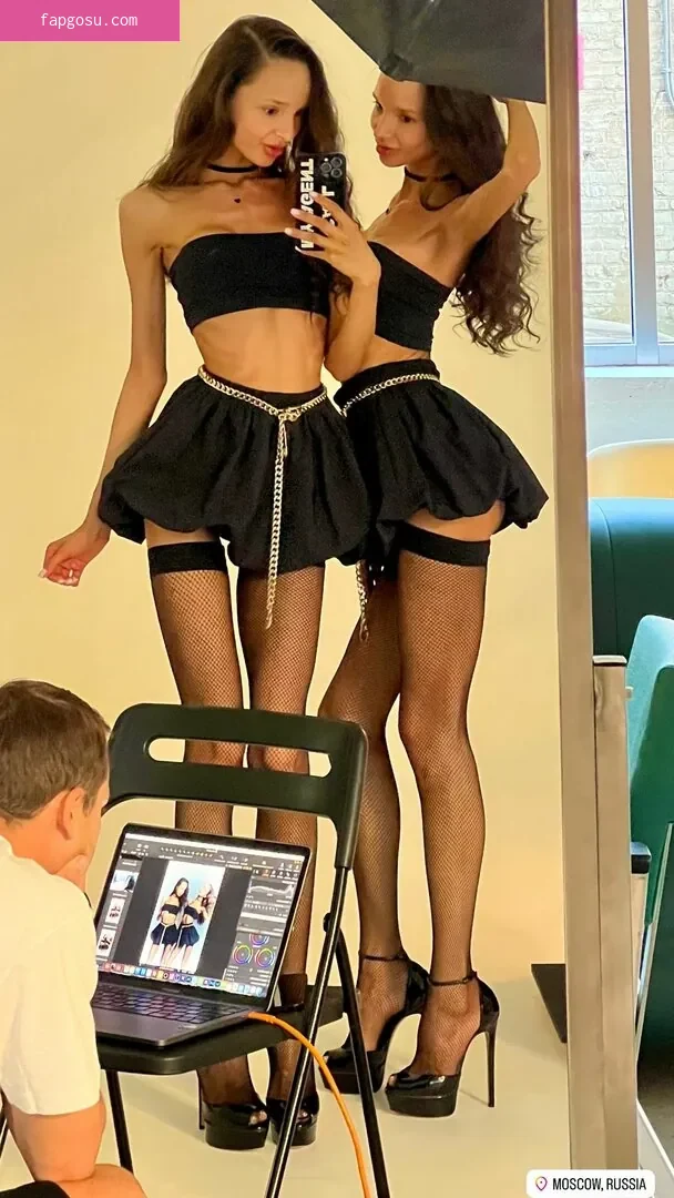 Adelalinka Twins