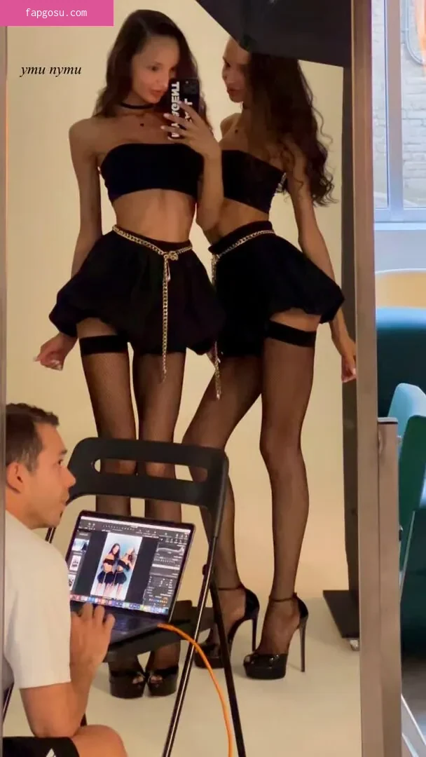 Adelalinka Twins