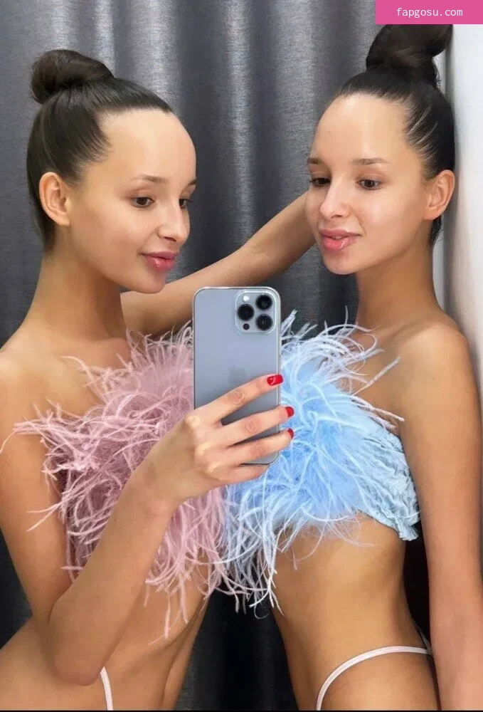 Adelalinka Twins