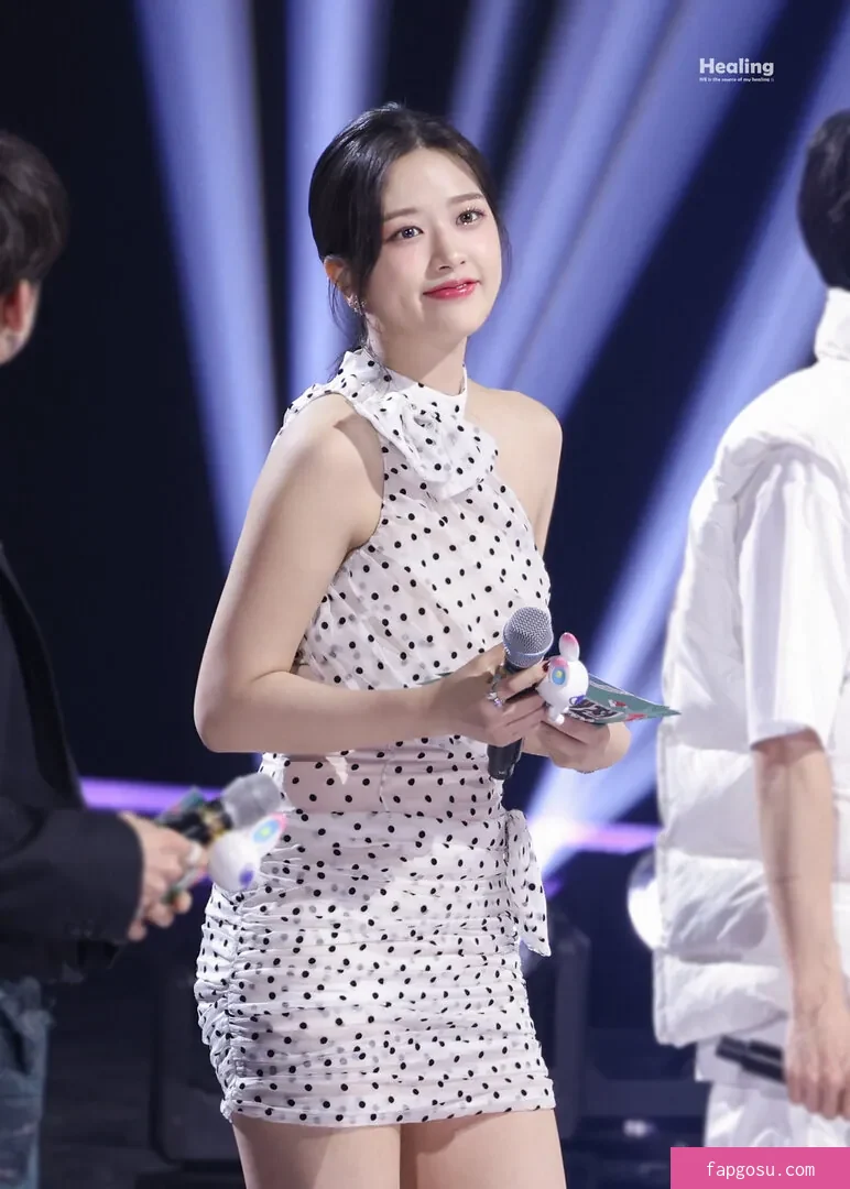 An Yujin 안유진 |