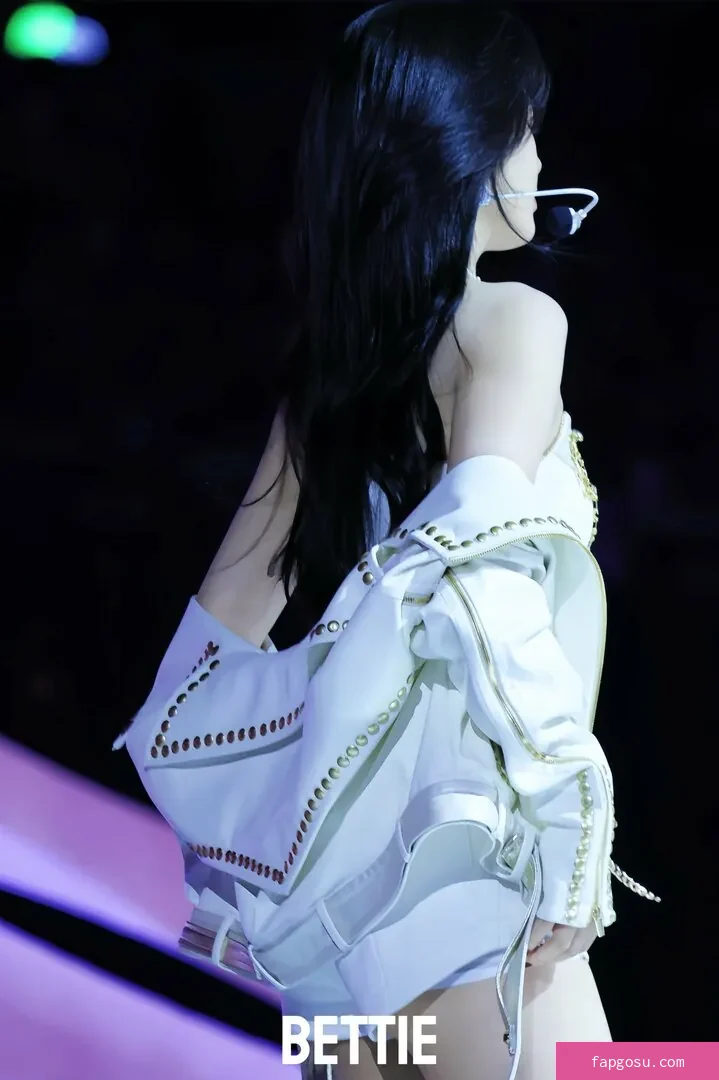 An Yujin 안유진 |