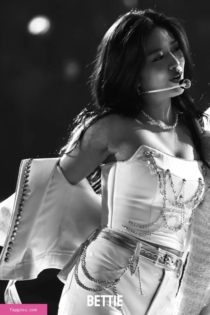 An Yujin 안유진 |
