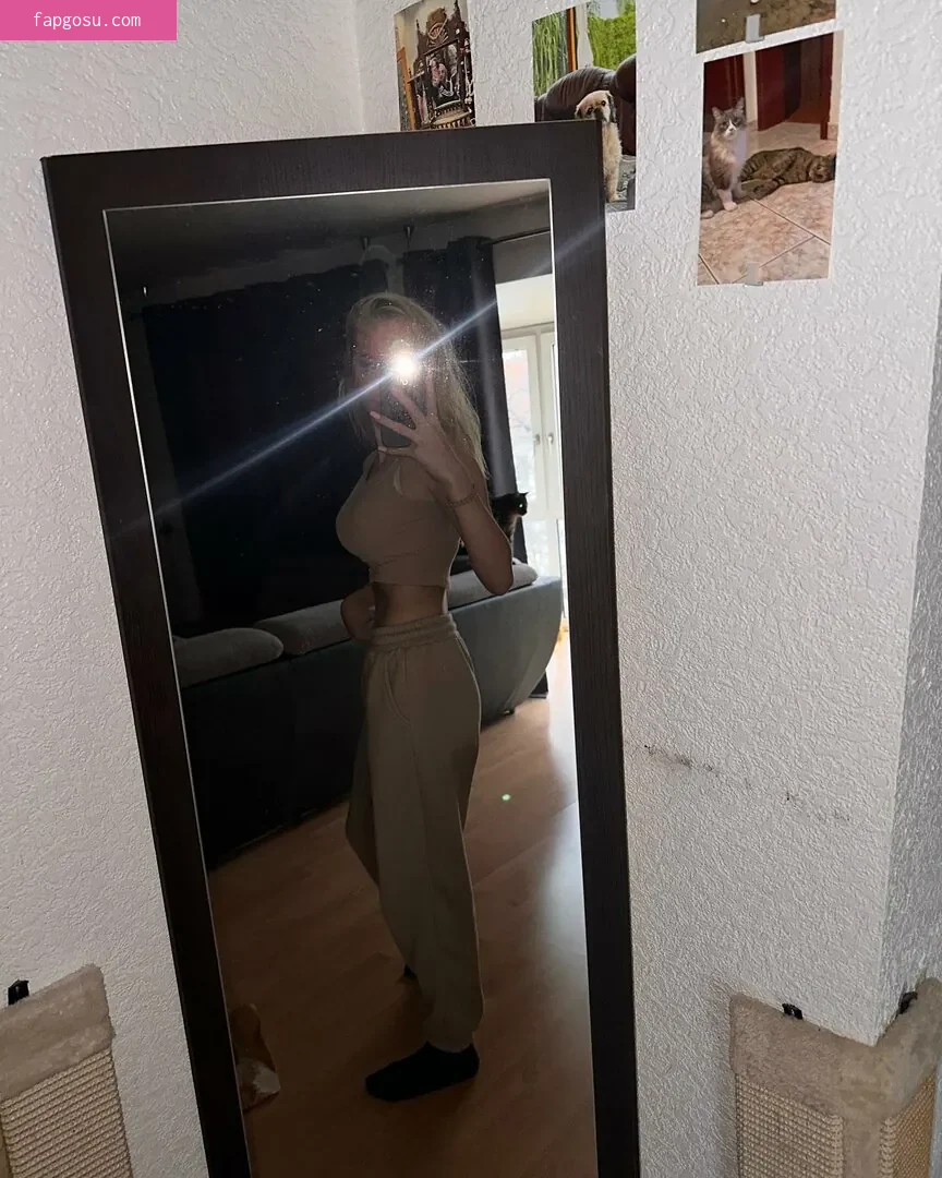 blonde_vivi