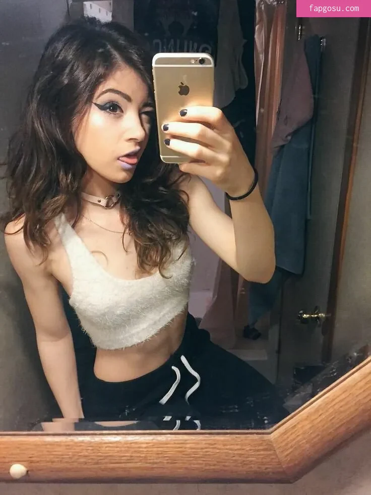 Chrissy Costanza