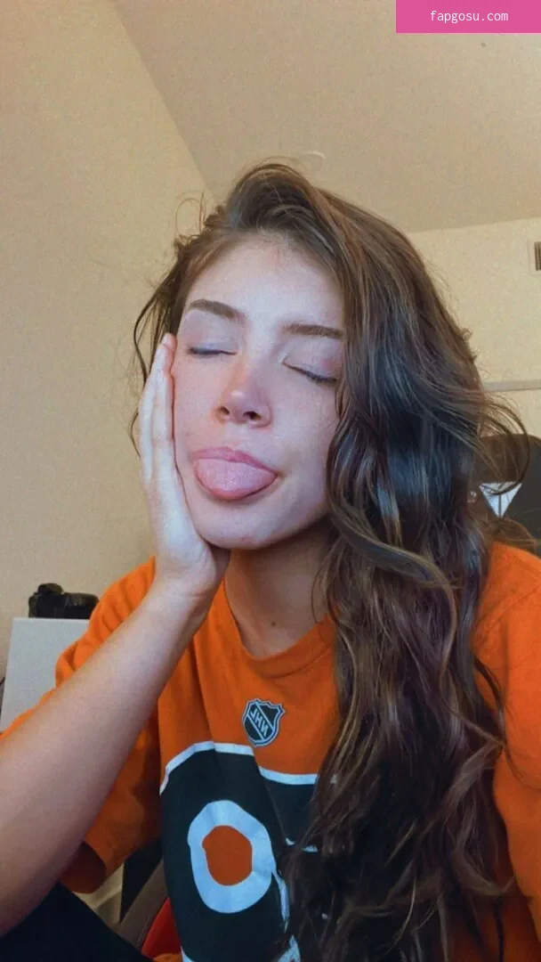 Chrissy Costanza