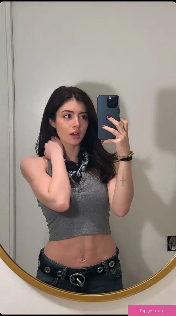 Chrissy Costanza