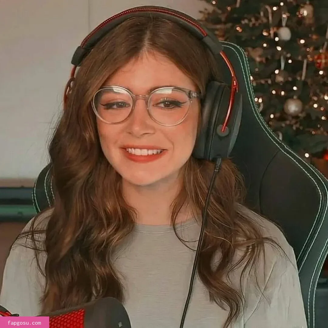 Chrissy Costanza