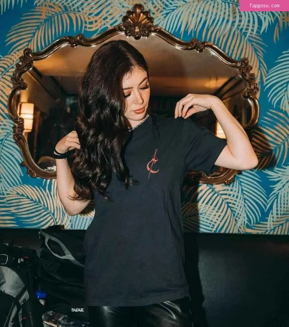 Chrissy Costanza